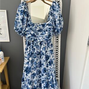 ABERCROMBIE Emerson Poplin Puff Sleeve Midi Dress (Small / Blue Floral)